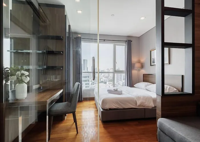 Luxury Center Of Bkk! Close To Thong Lor Bts Apartment *